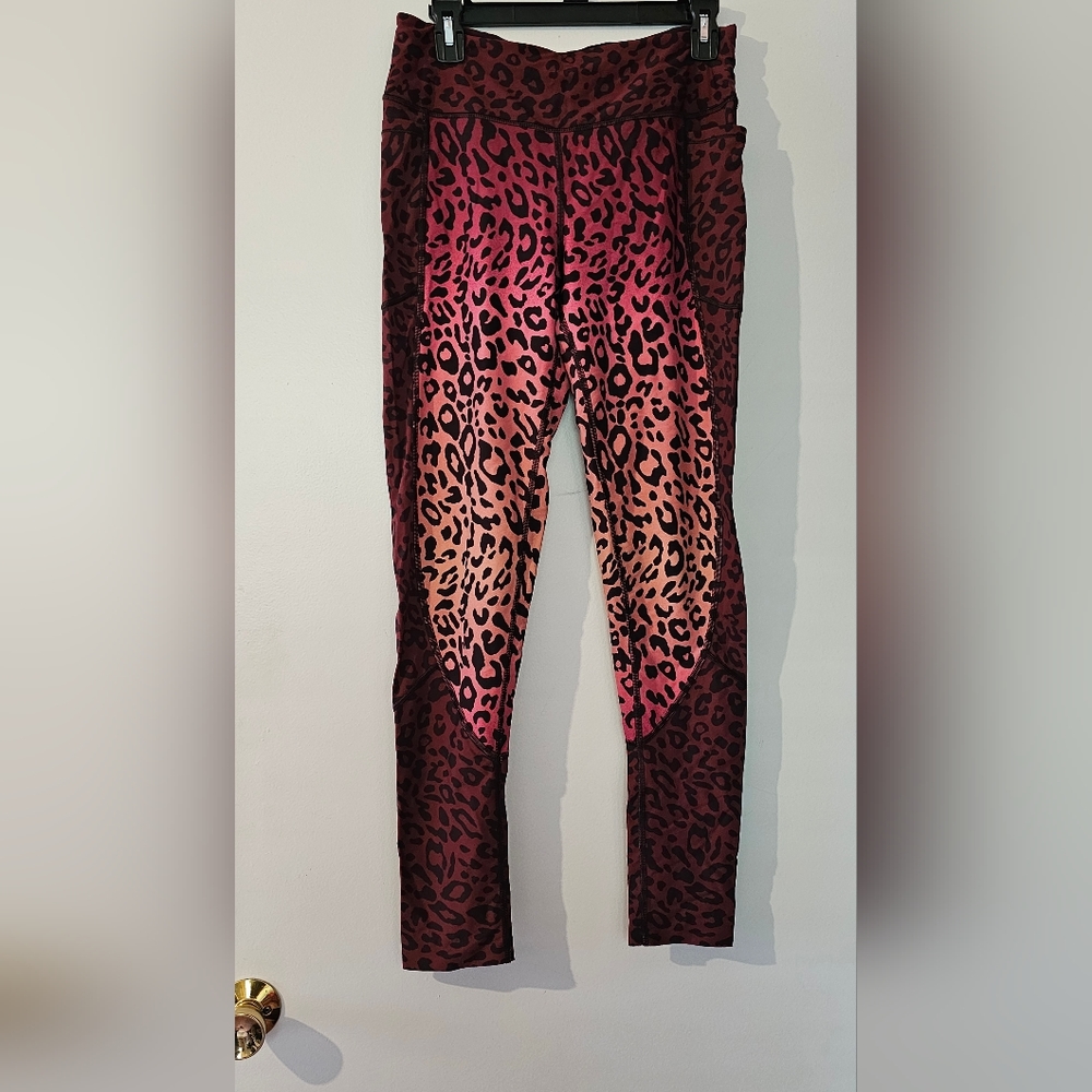 VICTORIA'S SECRET SPORT TOTAL KNOCKOUT PINK BLACK LEOPARD LEGGINGS